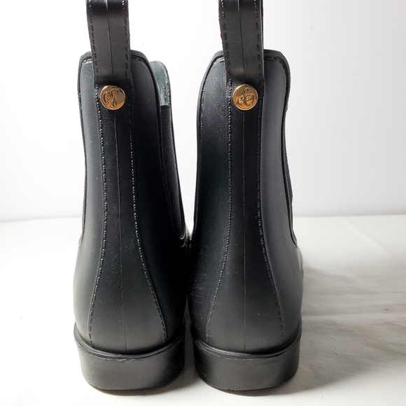 ⚡⚡SOLD⚡⚡ Sam Edelman Matt Black Rain Boots - Picture 2 of 6